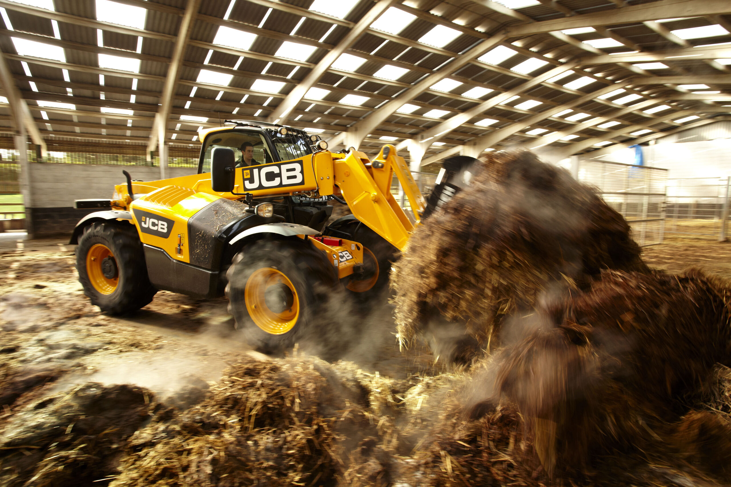 Телескопические погрузчики JCB Agri — изображение 2