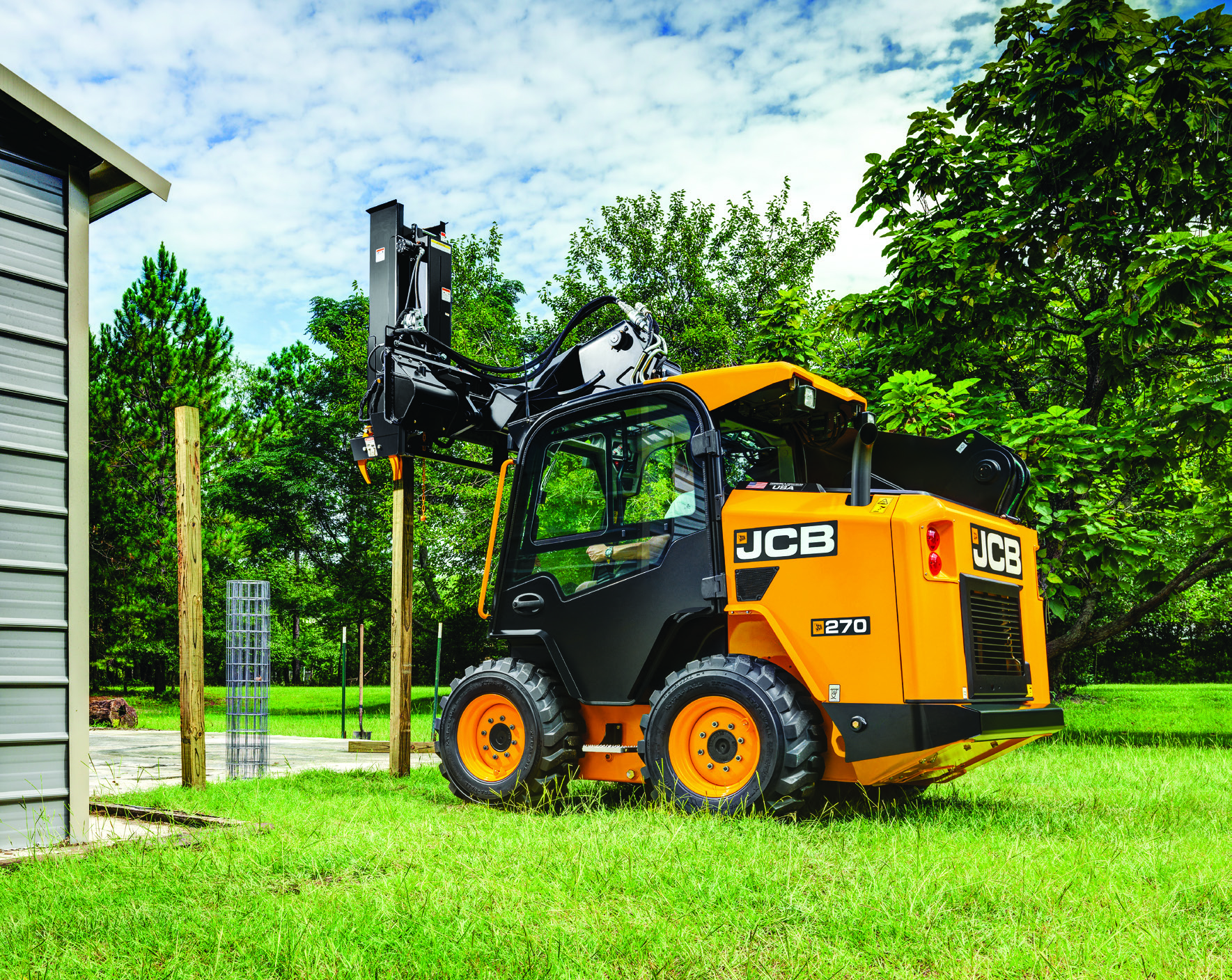 Мини-погрузчики с бортовым поворотом JCB