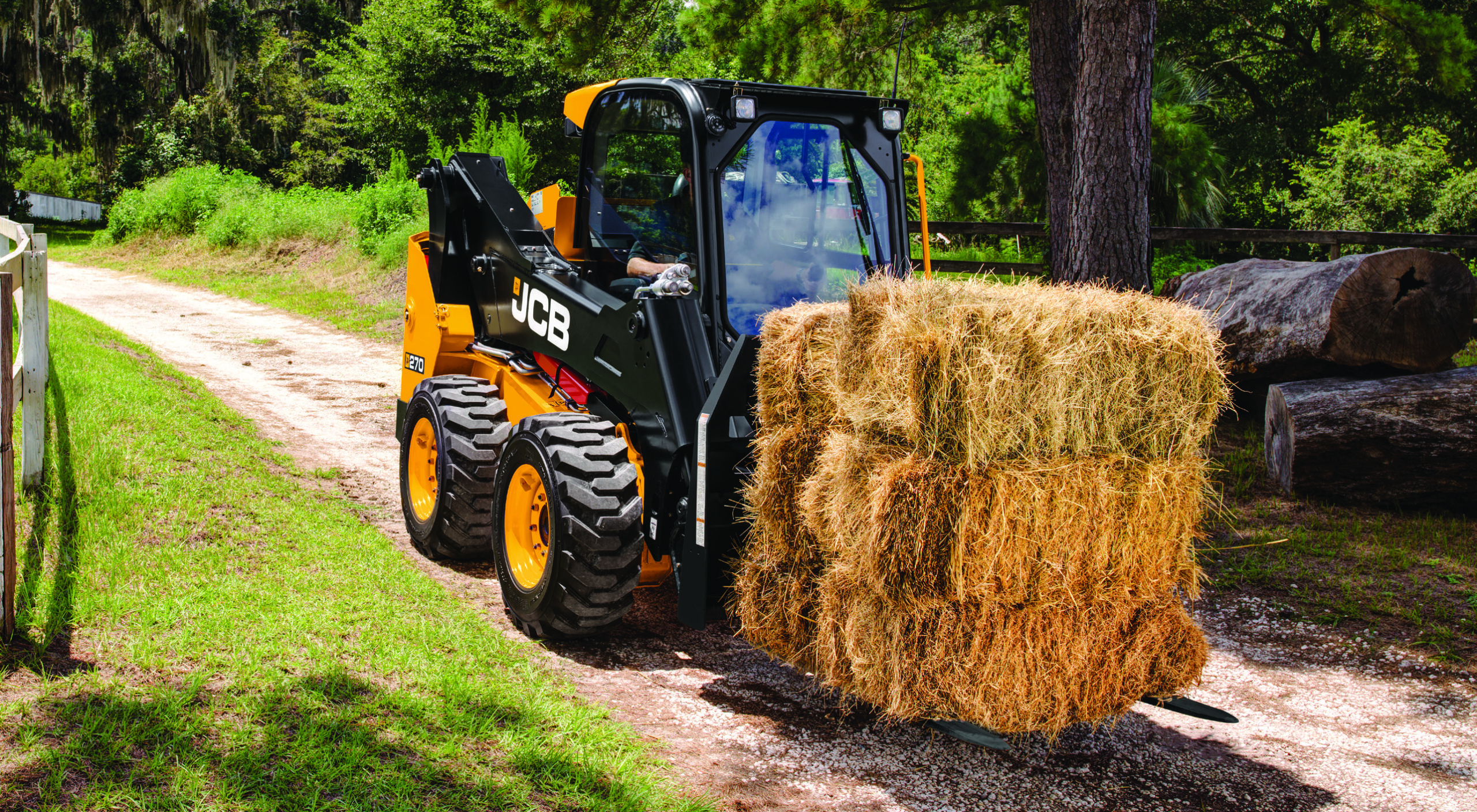 Мини-погрузчики с бортовым поворотом JCB — изображение 4